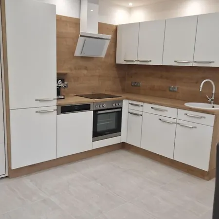Duna Gyöngye Apartamento *