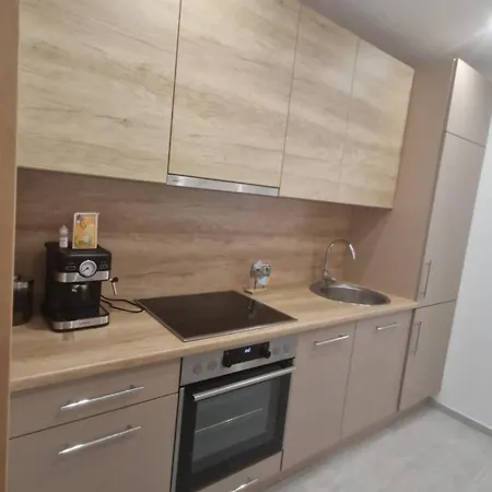 Duna Gyoengye Apartmanhaz Apartament