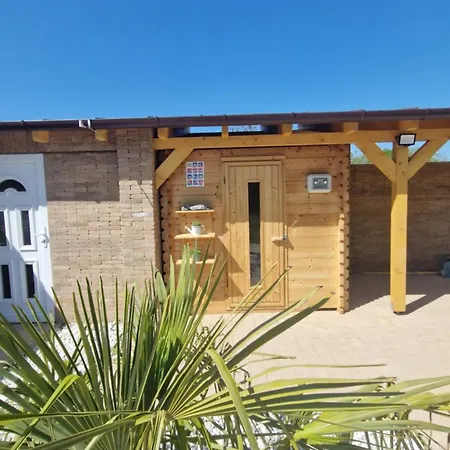 Duna Gyoengye Apartmanhaz Apartament Kimle